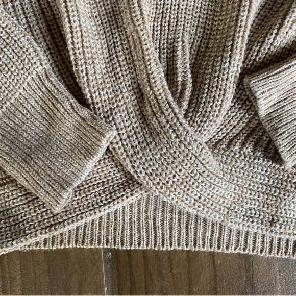 Boutique bar back sweater - Picture 4 of 5